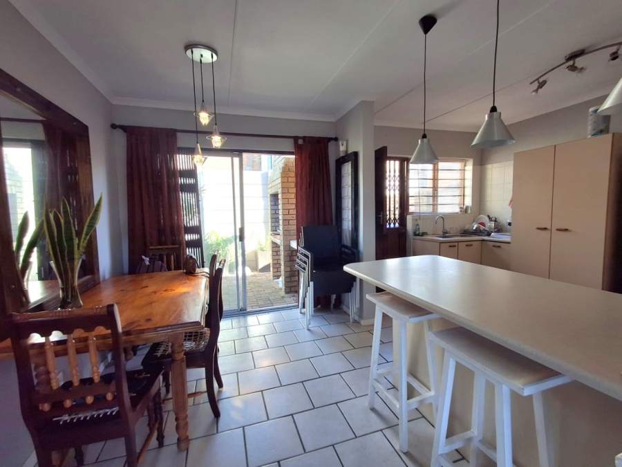 2 Bedroom Property for Sale in Jeffreys Bay Central Eastern Cape